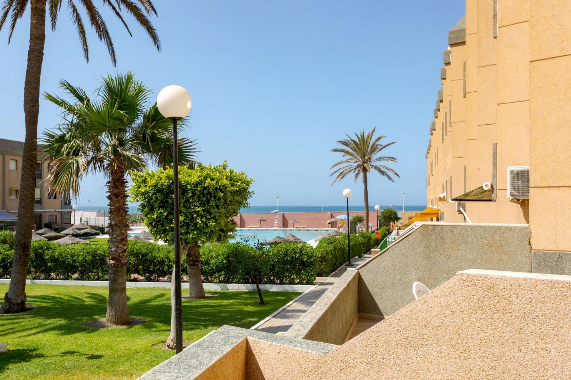 Bajo Primera Linea Playa, Retamar, Cabo De Gata, Wifi 레타마르 외부 사진